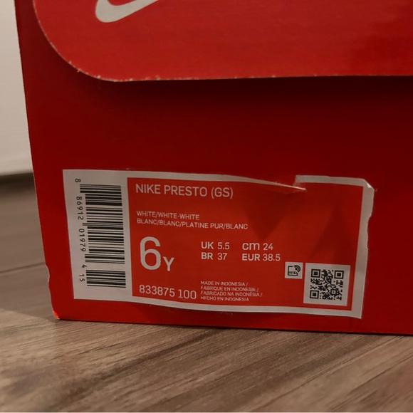 Mid Jordan 1 Retro OG UNC - Picture 3 of 7